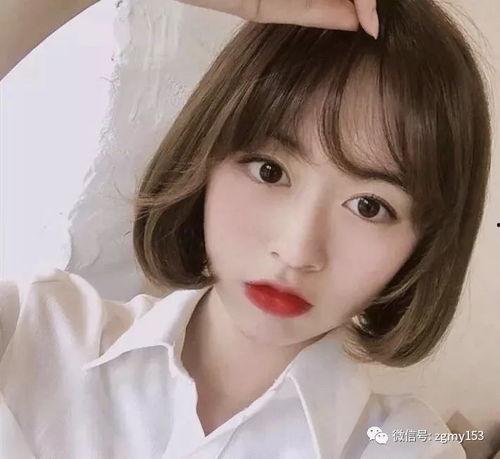 短发吃瓜女孩壁纸高清,高清壁纸下的时尚态度